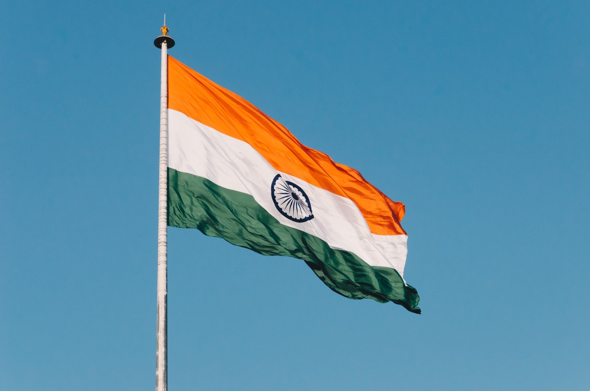 Long India, Short China